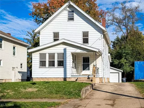 17 W Woodsdale Ave, Akron, OH 44301