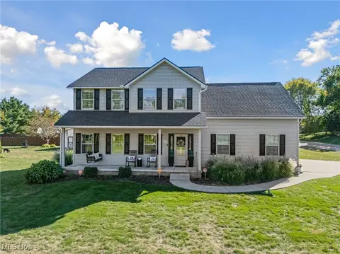 3048 Wright Rd NW, Uniontown, OH 44685