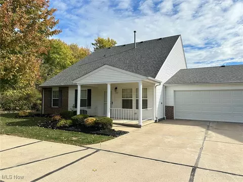 720 N Creek Dr, Painesville, OH 44077