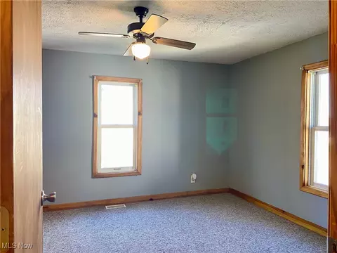 Bedroom - 33 E 8th St, Ashland, OH 44805 photo 3 of 4