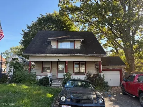 237 Helen Ave, Akron, OH 44310