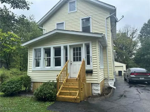 835 Inman St, Akron, OH 44306