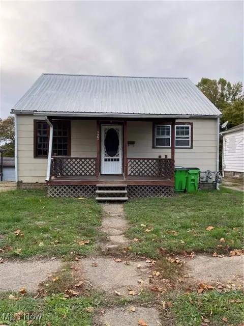 527 N 15th St, Coshocton, OH 43812