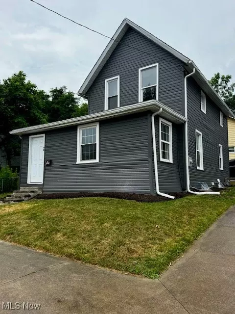 90 Nickel St, Akron, OH 44303