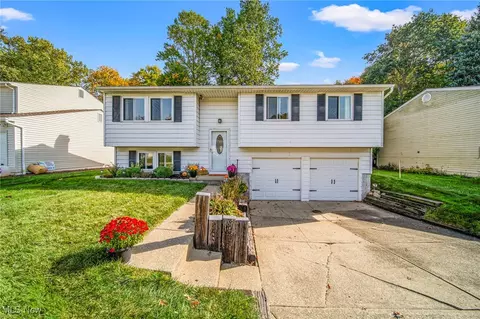 5771 Marine Pkwy, Mentor On The Lake, OH 44060