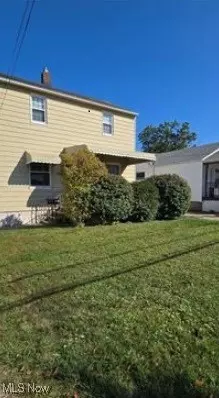 1569 Douglas Rd, Wickliffe, OH 44092