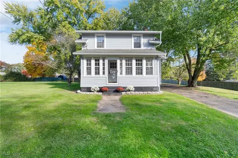 860 17th St NW, Massillon, OH 44647