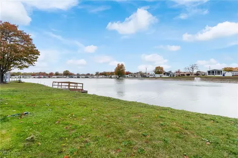 159 Gull Dr, Elyria, OH 44035 photo 4