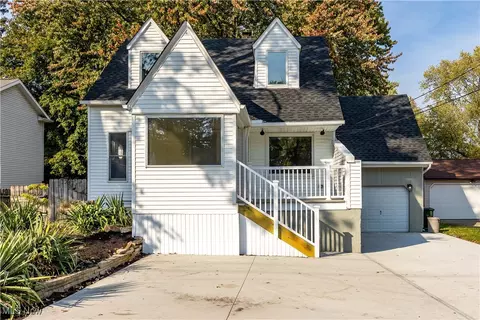 25324 Hall Dr, Westlake, OH 44145