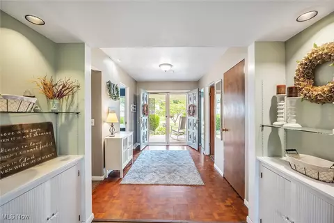 Entry Way - 245 Vassar Ave, Elyria, OH 44035 photo 1 of 3