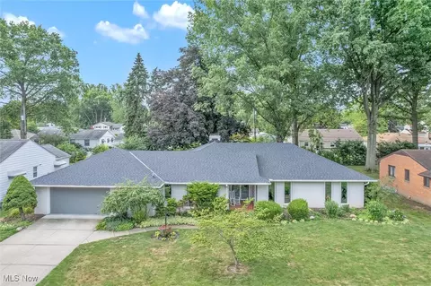 245 Vassar Ave, Elyria, OH 44035
