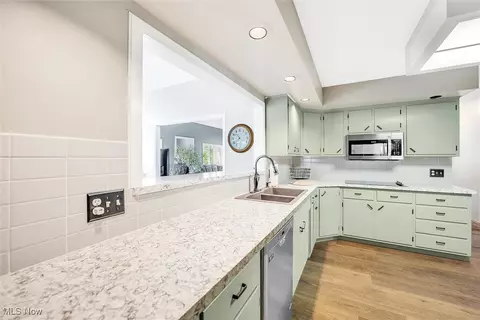 Kitchen - 245 Vassar Ave, Elyria, OH 44035 photo 1 of 3