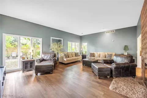 Living - 245 Vassar Ave, Elyria, OH 44035 photo 2 of 2