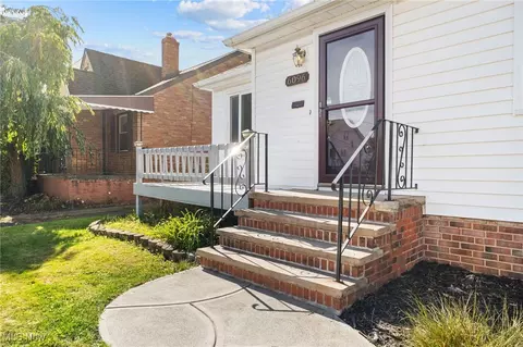 Exterior - 6096 Wareham Dr, Parma, OH 44129 photo 3 of 5