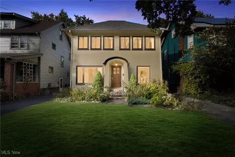 3007 Edgehill Rd, Cleveland Heights, OH 44118