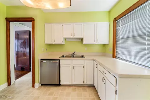 6711 Forest Ave, Parma, OH 44129 photo 13