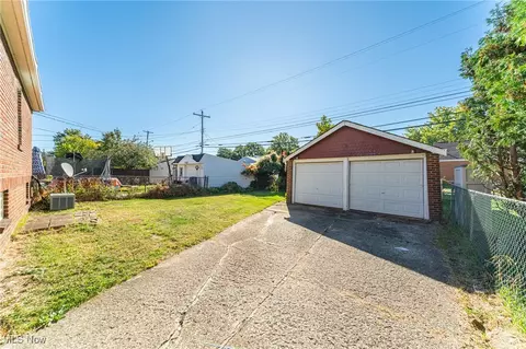 6711 Forest Ave, Parma, OH 44129 photo 33