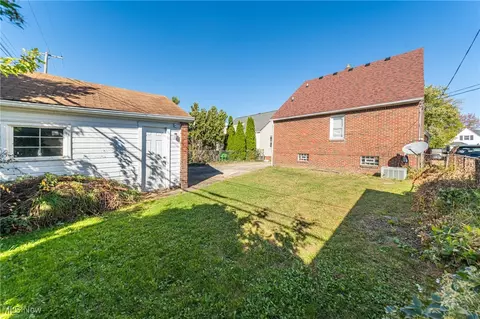 6711 Forest Ave, Parma, OH 44129 photo 32