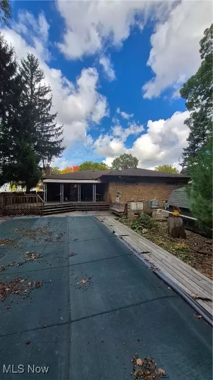 Exterior - 2900 Parmalee Dr, Seven Hills, OH 44131 photo 1 of 3