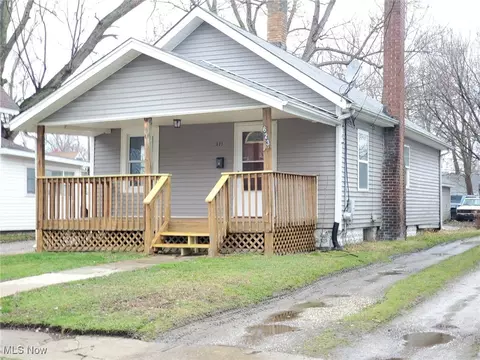 623 W 57th St, Ashtabula, OH 44004 photo 5