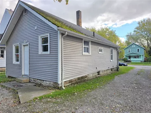 623 W 57th St, Ashtabula, OH 44004 photo 27