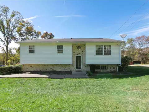 3761 Bealls Rdg, Wellsburg, WV 26070