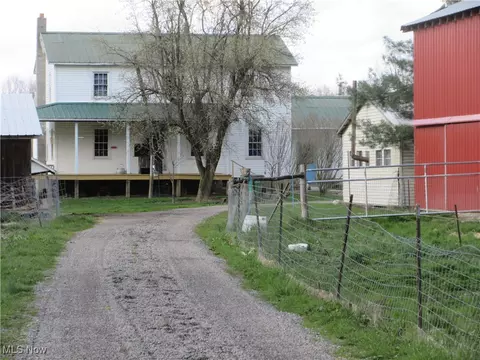 6563 County Line Rd, Williamsfield, OH 44093