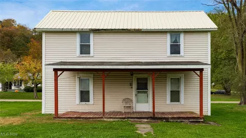 8610 Garfield St, Crooksville, OH 43731