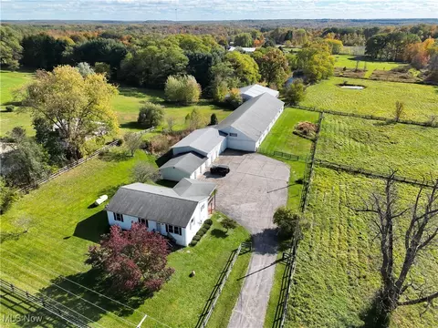 6720 Newton Falls Rd, Ravenna, OH 44266