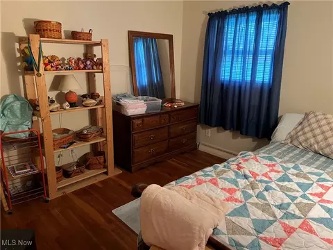 Bedroom - 1805 W 19th St, Ashtabula, OH 44004 photo 2 of 3