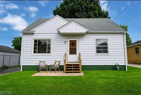 41 W Woodsdale Ave, Akron, OH 44301