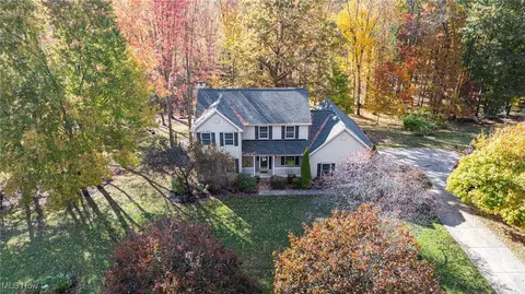 8127 Garfield Dr, Garrettsville, OH 44231