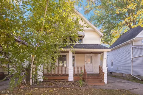 2135 W 103rd St, Cleveland, OH 44102