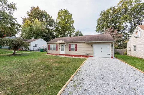 1840 Aberdeen Rd, Madison, OH 44057