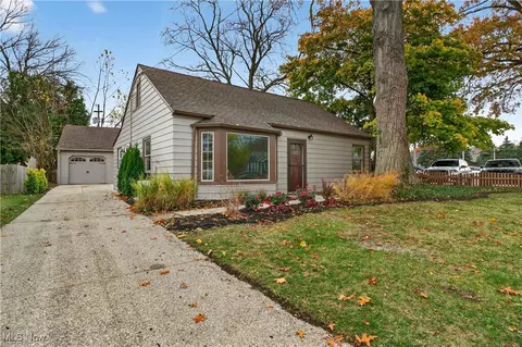 27419 Donald Dr, Bay Village, OH 44140