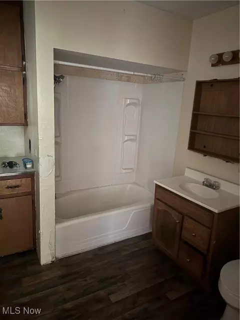 Bath - 211 W 58th St, Ashtabula, OH 44004 photo 1 of 1