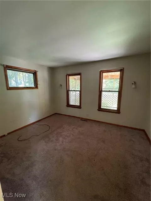 Bedroom - 211 W 58th St, Ashtabula, OH 44004 photo 3 of 3