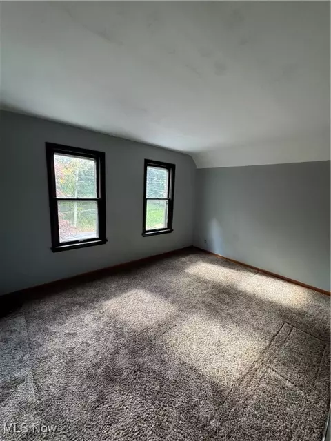 Bedroom - 211 W 58th St, Ashtabula, OH 44004 photo 2 of 3