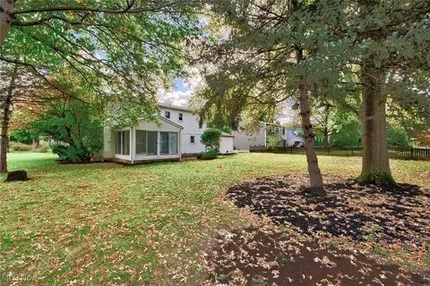 462 Gresham Dr, Fairlawn, OH 44333 photo 2