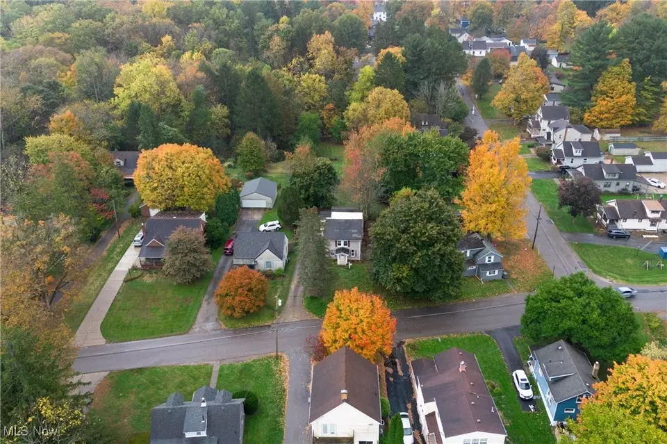 View/Area - 1651 Price Rd, Youngstown, OH 44509 photo 2 of 4