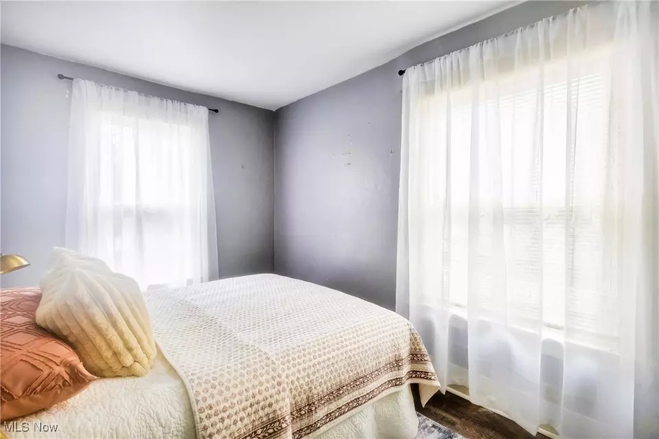 Bedroom - 1651 Price Rd, Youngstown, OH 44509 photo 2 of 5