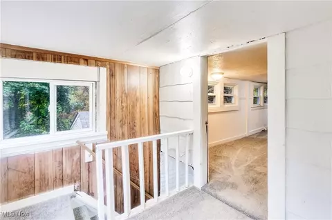 Entry Way - 1651 Price Rd, Youngstown, OH 44509 photo 1 of 1