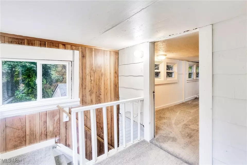 Entry Way - 1651 Price Rd, Youngstown, OH 44509 photo 1 of 1