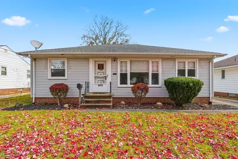 6475 Anita Dr, Parma Heights, OH 44130