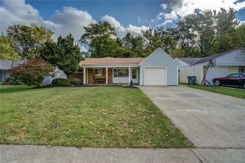 1363 Ranchland Dr, Mayfield Heights, OH 44124