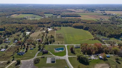 6232 Weaver Rd, Conneaut, OH 44030