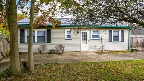 9894 Short Dr, Windham, OH 44288 photo 5