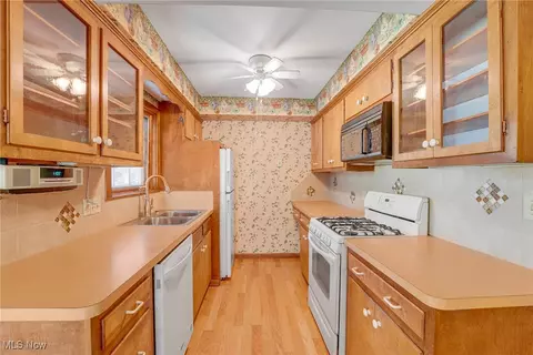33645 Baldwin Rd, Solon, OH 44139 photo 8