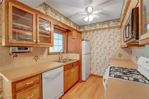 33645 Baldwin Rd, Solon, OH 44139 photo 9