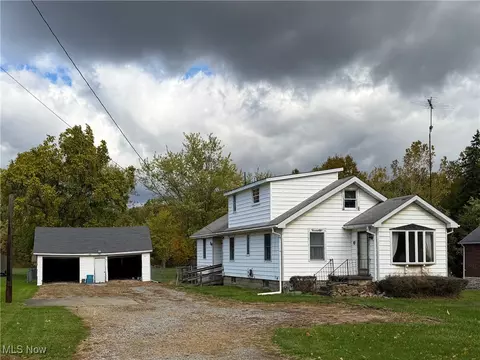 7091 Warren Sharon Rd, Brookfield, OH 44403